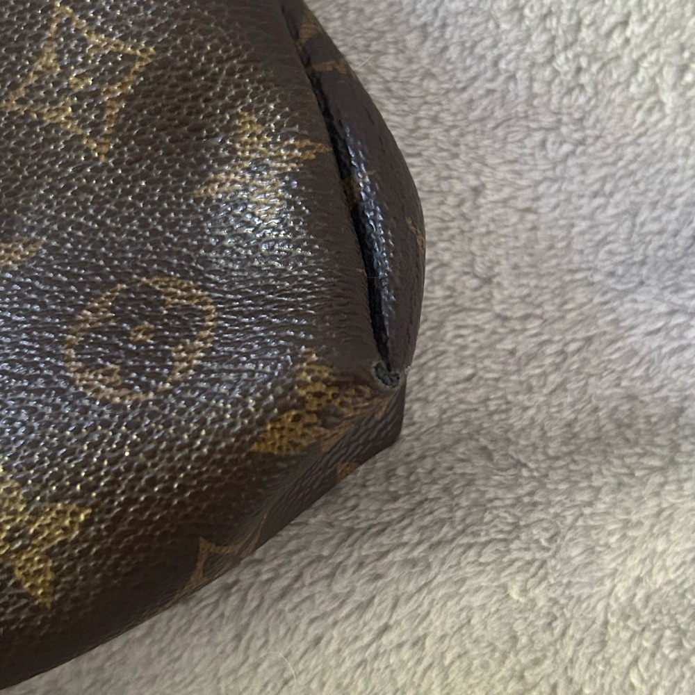Authentic Louis Vuitton Pallas Clutch - Picture 3 of 16